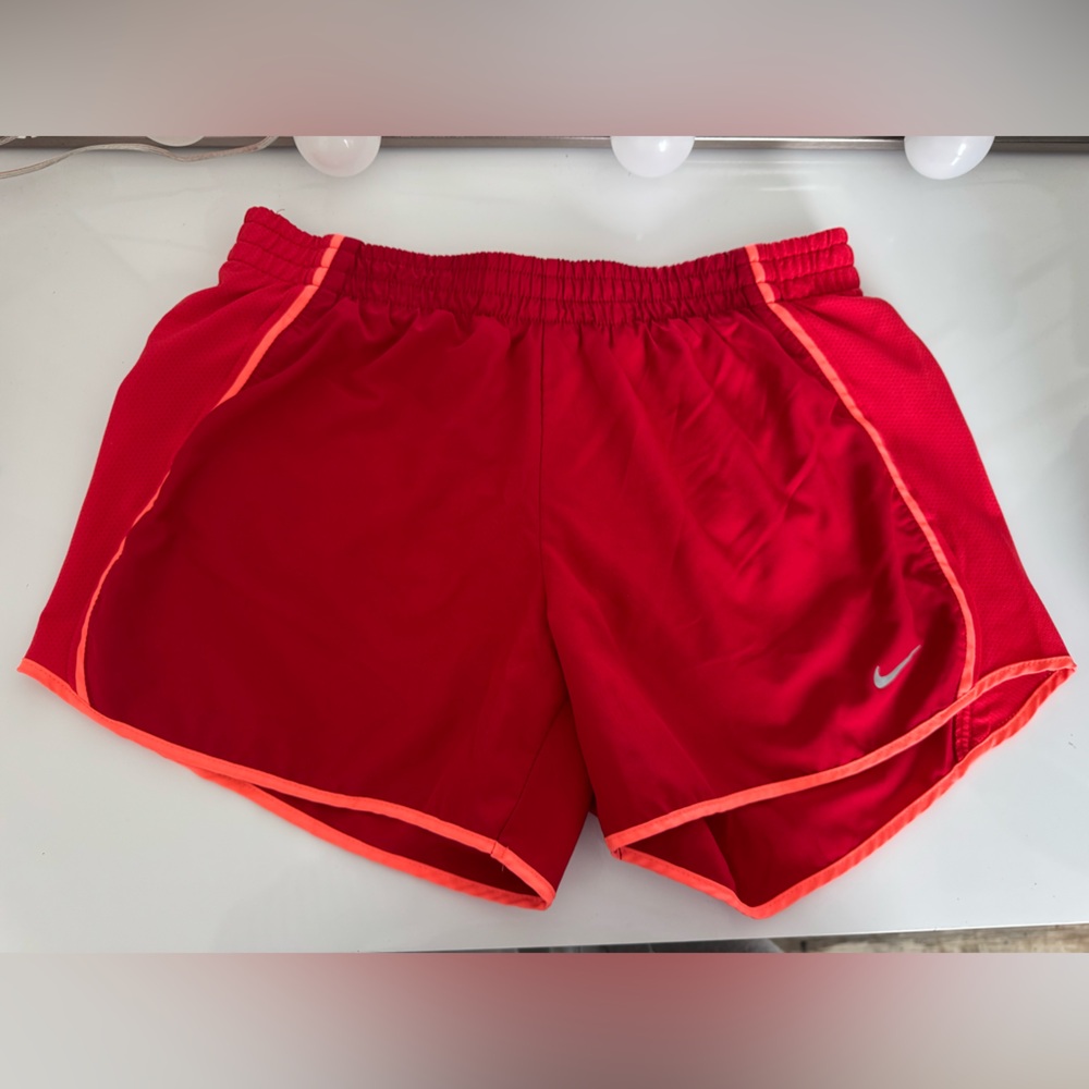 Nike shorts size small